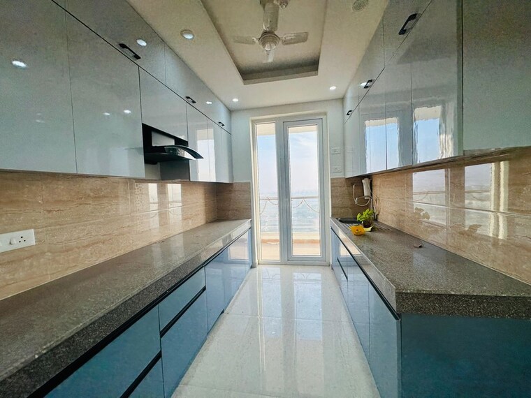 undefined, omaxe-royal-residency-faridabad 3 Bedroom 1925 Sq.Ft. Apartment In Sector 79 Faridabad 9807511