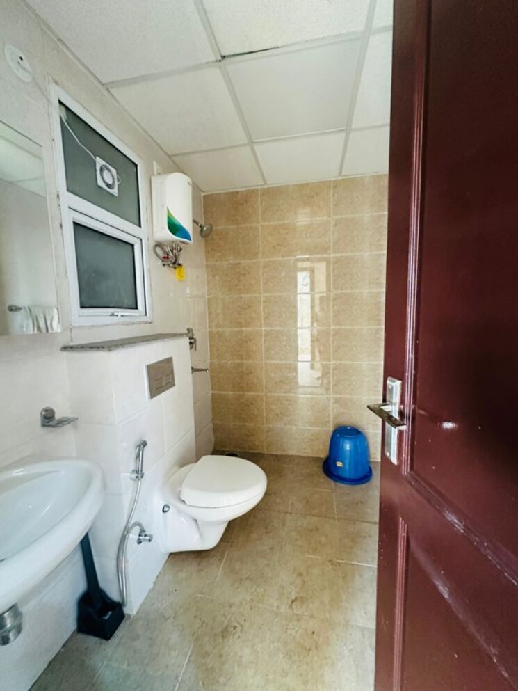 Bathroom, omaxe-royal-residency-faridabad 3 Bedroom 1925 Sq.Ft. Apartment In Sector 79 Faridabad 9807511