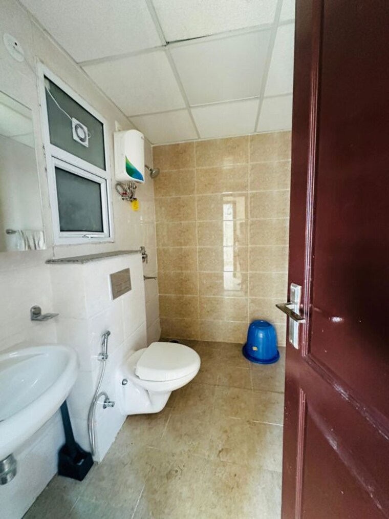 Bathroom, omaxe-royal-residency-faridabad 3 Bedroom 1925 Sq.Ft. Apartment In Sector 79 Faridabad 9807511