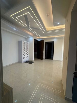 Room in 3 BHK Apartment at Omaxe Royal Residency Faridabad, Sector 79 – for Rent