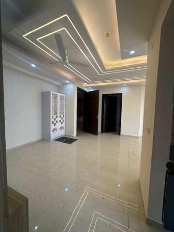 Room in 3 BHK Apartment at Omaxe Royal Residency Faridabad, Sector 79 – for Rent