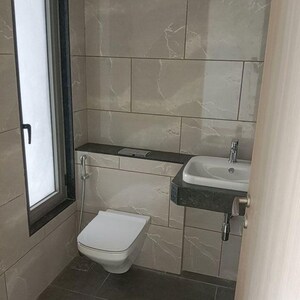 Bathroom in 4 BHK Apartment at Rustomjee Crown, Gokhale Road – for Rent