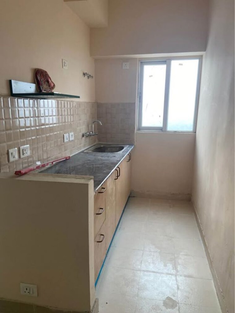 Kitchen, amrapali dream valley 1 Bedroom 585 Sq.Ft. Apartment In Amrapali Dream Valley Greater Noida 9807494