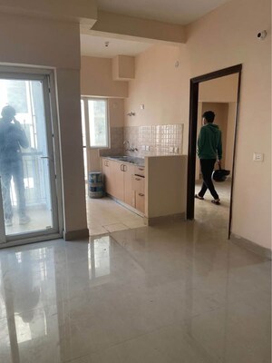 Room in 1 BHK Apartment at Amrapali Dream Valley – for Rent