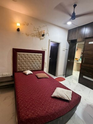 Bedroom in 2 BHK Apartment at Lokhandwala – for Rent