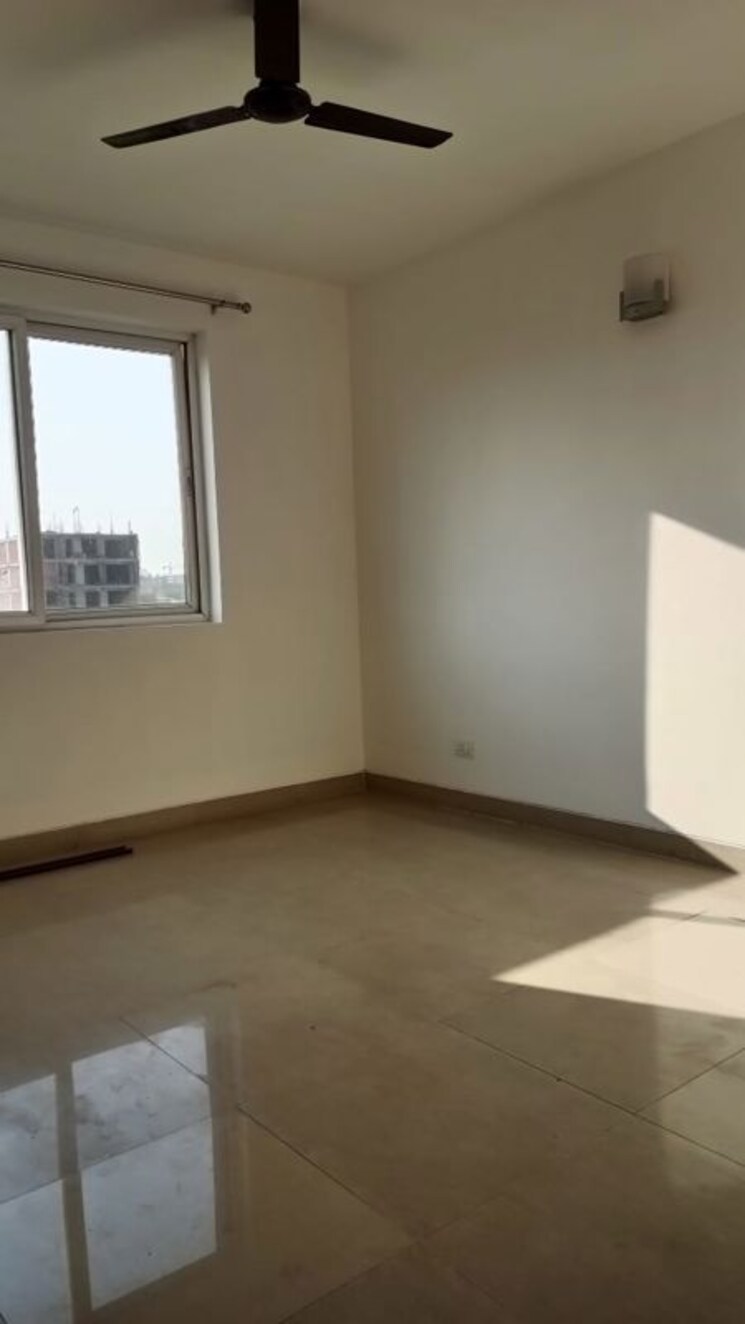 Room, emaar-emerald-floors-premier 3 Bedroom 1650 Sq.Ft. Apartment In Sector 65 Gurgaon 9807538