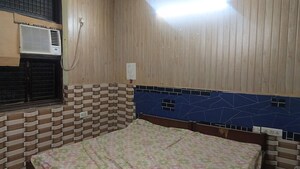 Master Bedroom in 2 BHK Builder Floor at Patel Nagar – for Rent