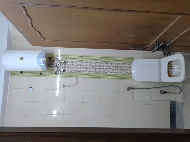 Bathroom, rwa-apartments-sector-47 2 Bedroom 112 Sq.Mt. Builder Floor In Sector 47 Noida 9807552