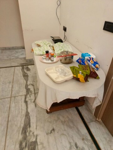 Team Area in 2 BHK Independent House at RWA Apartments Sector 41, Sector 41 – for Rent