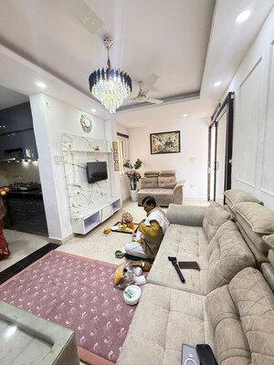 Team Area in 2 BHK Independent House at RWA Apartments Sector 41, Sector 41 – for Rent