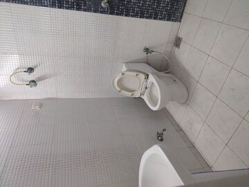 Bathroom in 1 BHK Builder Floor at Sai Kutir Sector 49, Sector 49 – for Rent