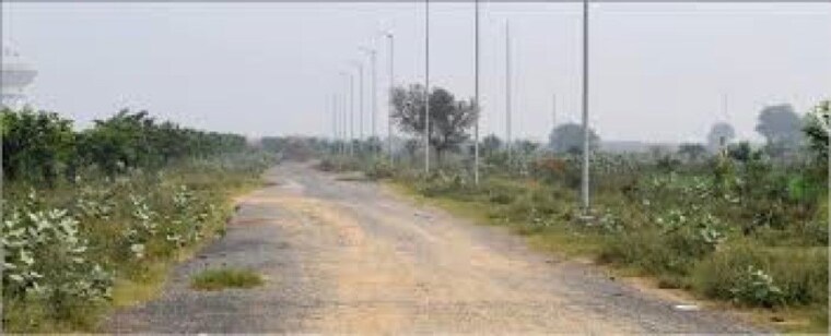 undefined, block q  500 Sq.Mt. Plot In Block Q Greater Noida 9807546