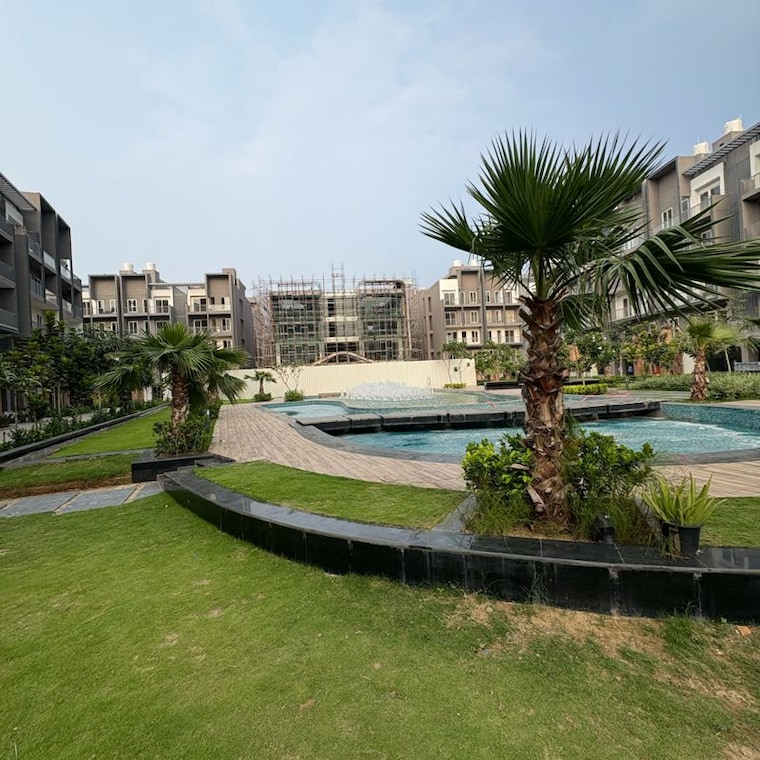 Garden, smart-world-orchard 3 Bedroom 1680 Sq.Ft. Apartment In Sector 61 Gurgaon 9807567
