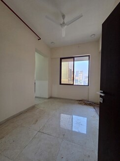 1 BHK + Extra Room Apartment For Rent in Alamdar The Auro