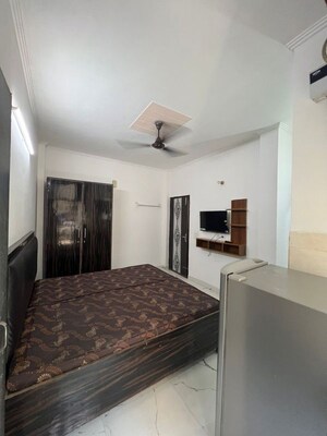 Bedroom in Studio Builder Floor at AS Tower, Sector 45 – for Rent