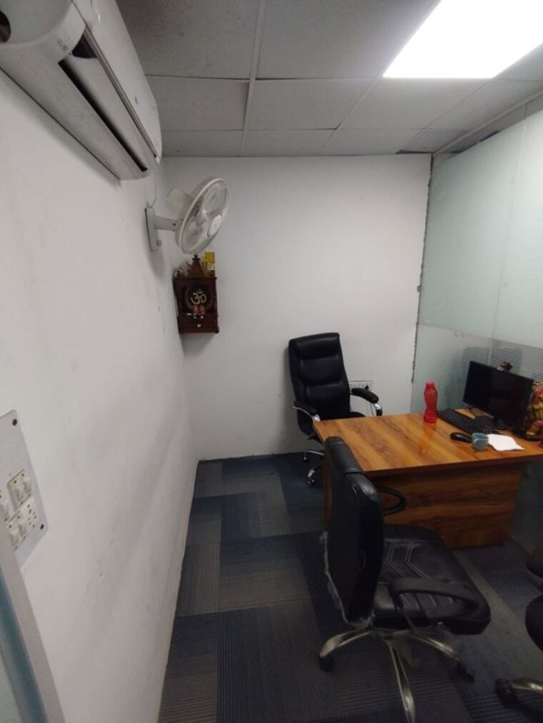 Floor Plan, janakpuri Commercial Office Space 1600 Sq.Ft. In Janakpuri Delhi 9807587