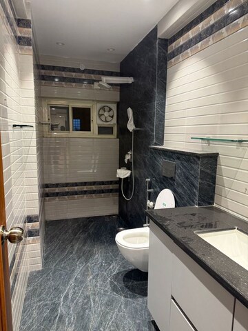 Kitchen in 3.5 BHK Independent House at RWA Apartments Sector 40, Sector 40 – for Rent