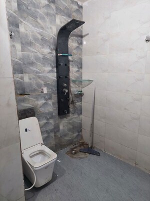 Bathroom in 3.5 BHK Independent House at RWA Apartments Sector 40, Sector 40 – for Rent