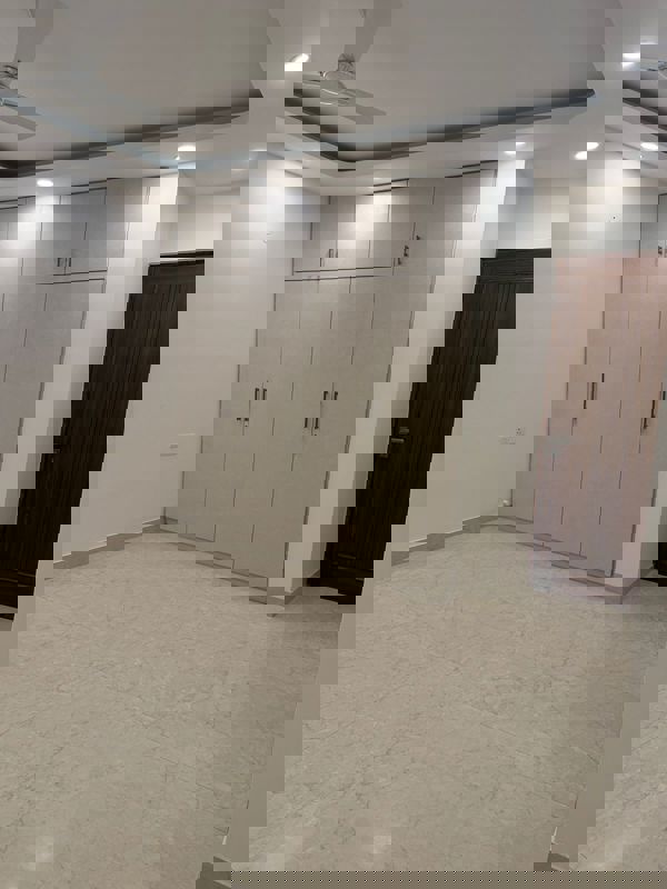 3.5 BHK + Pooja Room Independent House For Rent in RWA Apartments Sector 40