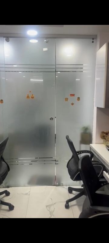 Furnished Amenities in  Office Space at Netaji Subhash Place – for Rent