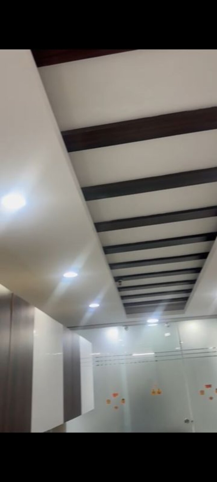 undefined, netaji subhash place Commercial Office Space 450 Sq.Ft. In Netaji Subhash Place Delhi 9807610