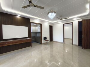 3 BHK Builder Floor For Sale in Chattarpur