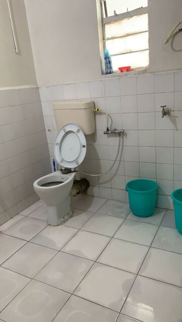 Bathroom in Studio Apartment at Koregaon Park CHS, Koregaon – for Rent