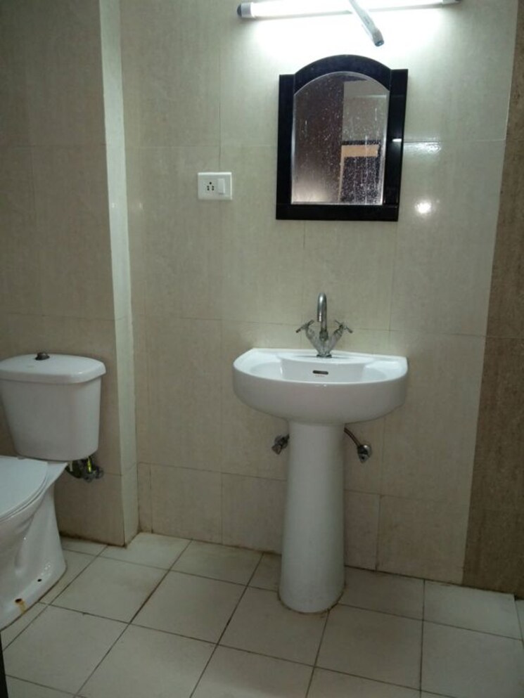 Bathroom, antriksh-golf-view 3 Bedroom 1910 Sq.Ft. Apartment In Sector 78 Noida 9807628