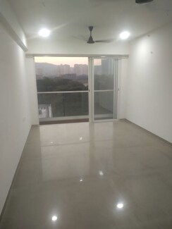 2 BHK Apartment For Sale in Rustomjee Urbania Azziano