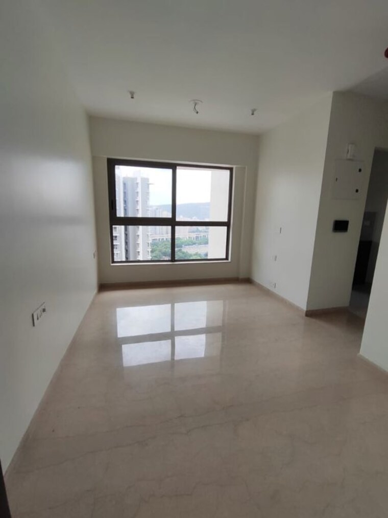 Room, kalpataru-paramount 2 Bedroom 527 Sq.Ft. Apartment In Kapur Bawdi Thane 9807634