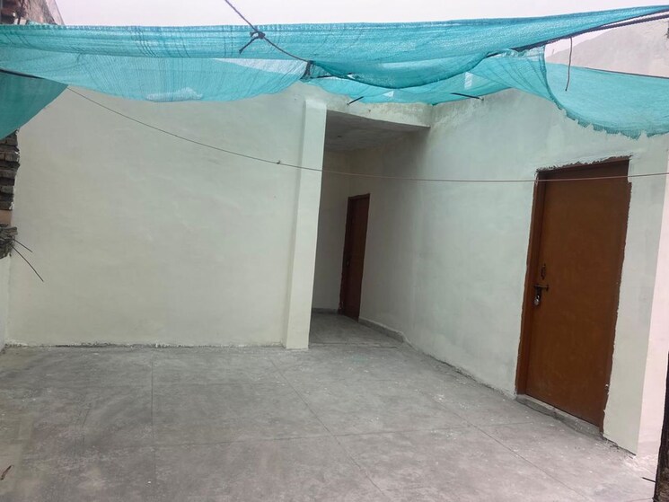 Room, rwa-apartments-sector-39 2.5 Bedroom 1800 Sq.Ft. Independent House In Sector 39 Noida 9807641