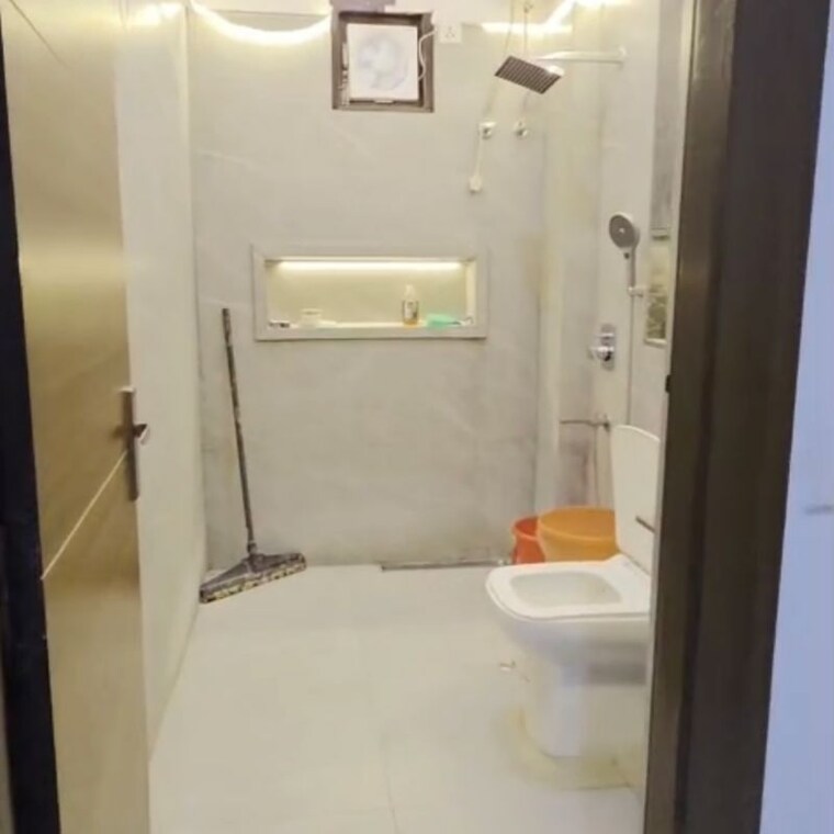 Bathroom, vaidpura 3 Bedroom 1700 Sq.Ft. Villa In Vaidpura Greater Noida 9807642