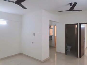 Room in 2 BHK Apartment at Signature Global Proxima Phase 2, Sector 89 – for Rent
