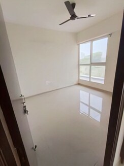 2 BHK + Pooja Room Apartment For Rent in Signature Global Proxima Phase 2