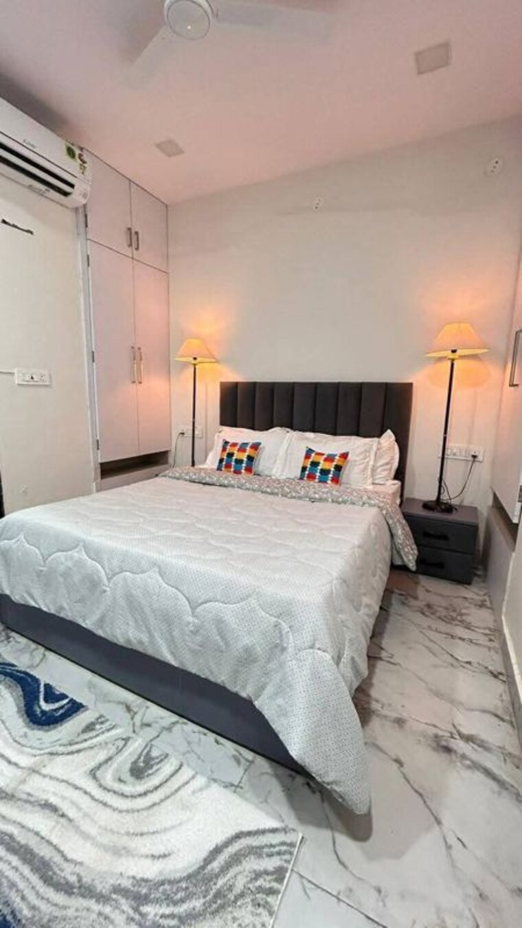 Bedroom, saket 1 Bedroom 500 Sq.Ft. Apartment In Saket Delhi 9807717