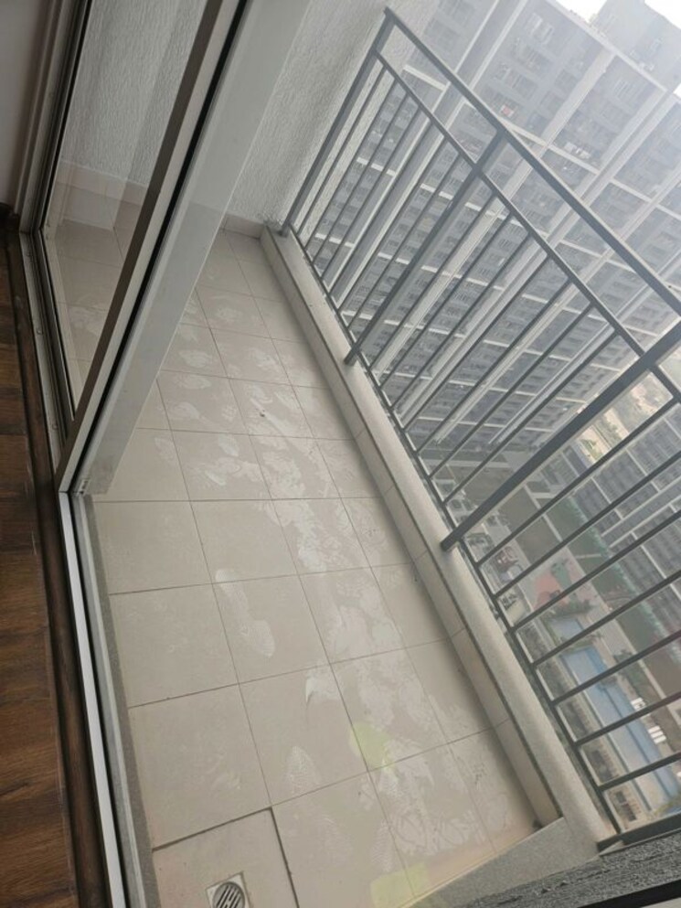 Balcony, godrej-woods 3 Bedroom 1545 Sq.Ft. Apartment In Sector 43 Noida 9807695