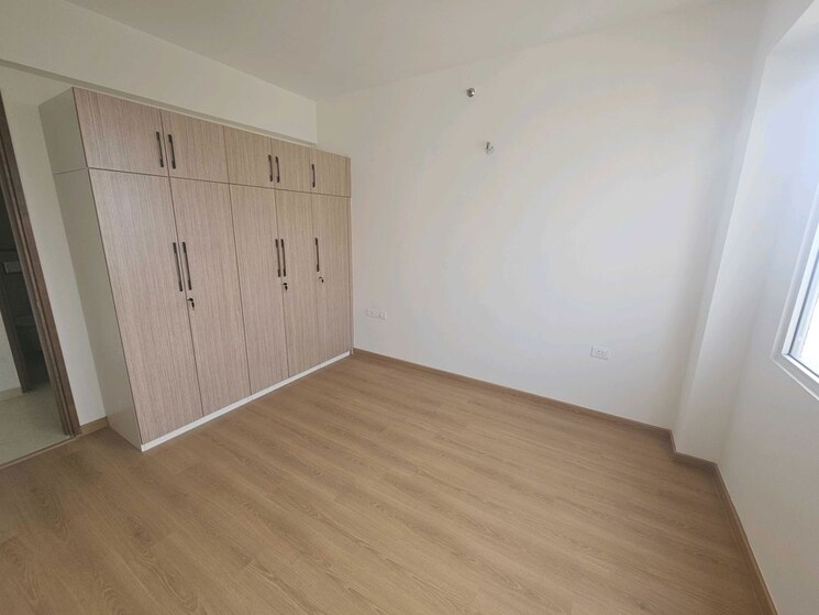 Room, godrej-woods 3 Bedroom 1545 Sq.Ft. Apartment In Sector 43 Noida 9807695