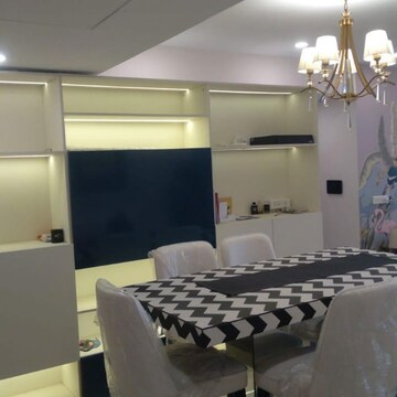 Team Area in 4 BHK Apartment at Lodha The Park, Century Mills – for Rent