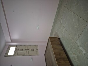 Furnished Amenities in 1.5 BHK Builder Floor at Mayur Vihar – for Rent