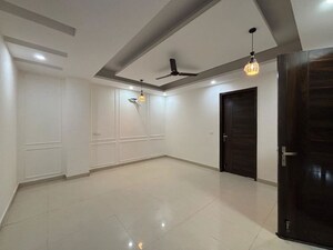 Kitchen in 3 BHK Builder Floor at Sector 46 – for Rent