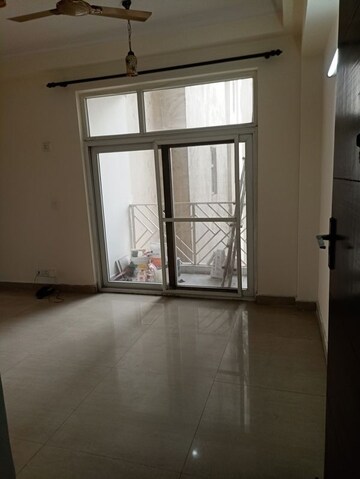 3 BHK Apartment For Rent in Amrapali Eden Park, Sector 50