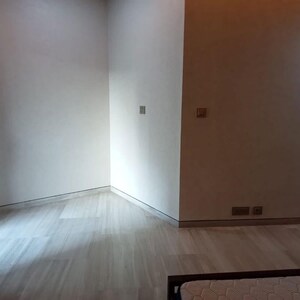 Room in 4 BHK Apartment at Lodha The World Towers World One Tier 2, Empire Mill – for Rent