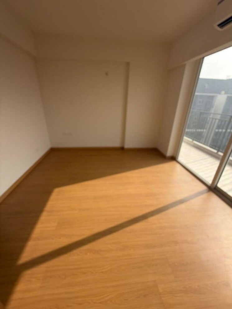 Room, godrej-woods 3 Bedroom 2088 Sq.Ft. Apartment In Sector 43 Noida 9807757