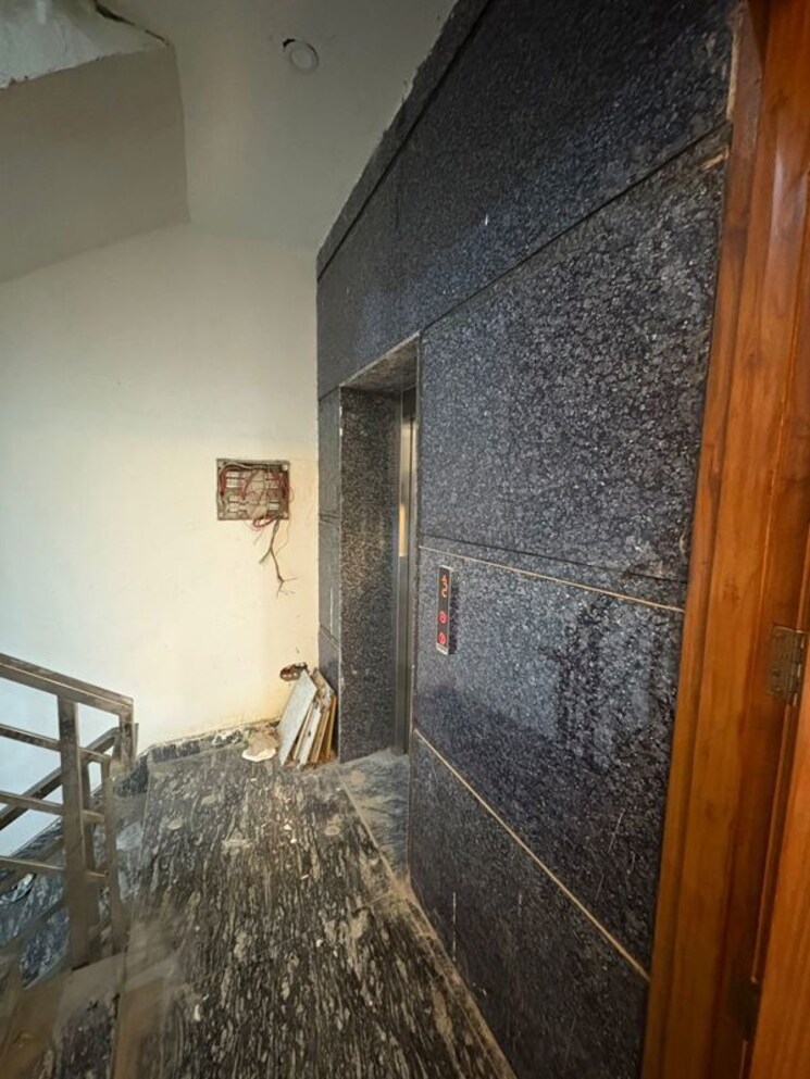 undefined, south city 1 3 Bedroom 2450 Sq.Ft. Builder Floor In South City 1 Gurgaon 9807812