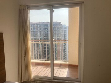 Room in 3 BHK Builder Floor at Gomti Nagar – for Rent