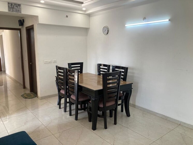 Gym, gomti nagar 3 Bedroom 1600 Sq.Ft. Builder Floor In Gomti Nagar Lucknow 9807815