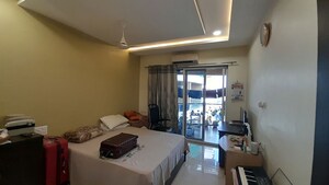 Living Room in 4 BHK Apartment at Shankar Nagar – for Rent