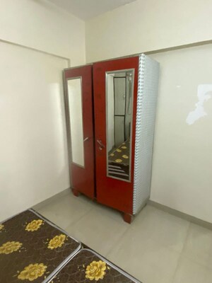 Room in 2 BHK Apartment at Gera Foliage, Viman Nagar – for Rent