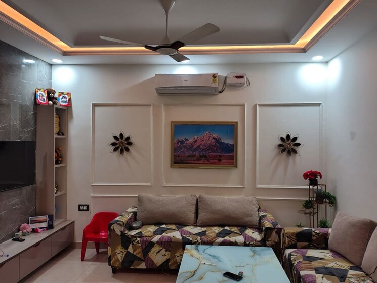Living Room, sector 84 3 Bedroom 150 Sq.Yd. Builder Floor In Sector 84 Faridabad 9807884