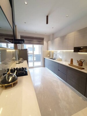 Kitchen in 2.5 BHK Apartment at Unitech Infospace, Sector 21 – for Rent